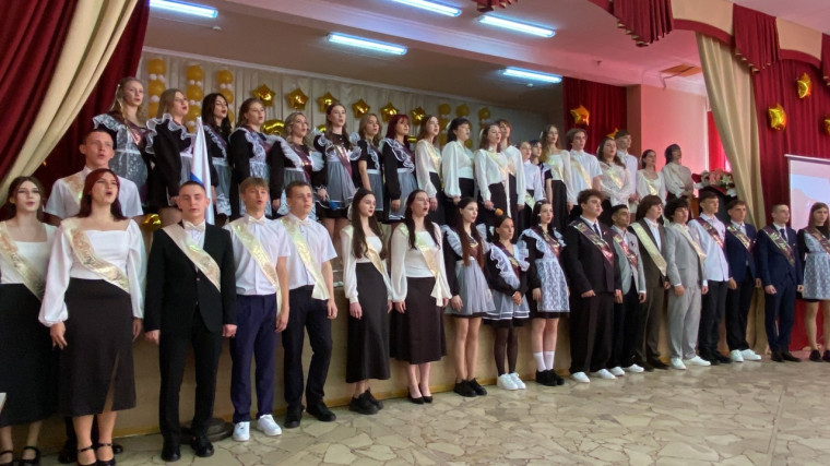Последний звонок для выпускников 11 классов..