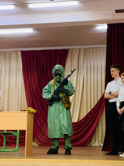 В  МАОУ СОШ №16 проведен Всероссийский открытый урок «Основы безопасности жизнедеятельности», посвященный Всемирному Дню гражданской обороны.
